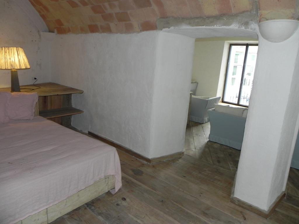 Apartamento Poal-กาดาเกส ภายนอก รูปภาพ