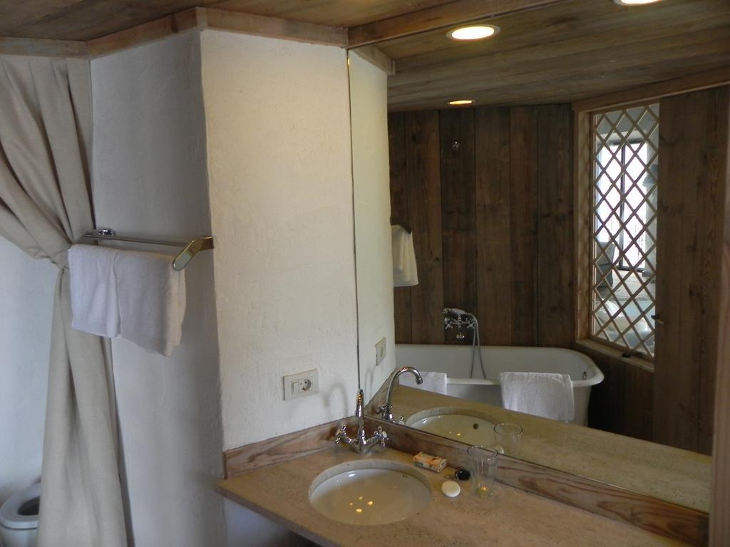 Apartamento Poal-กาดาเกส ภายนอก รูปภาพ