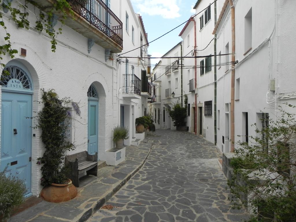 Apartamento Poal-กาดาเกส ภายนอก รูปภาพ