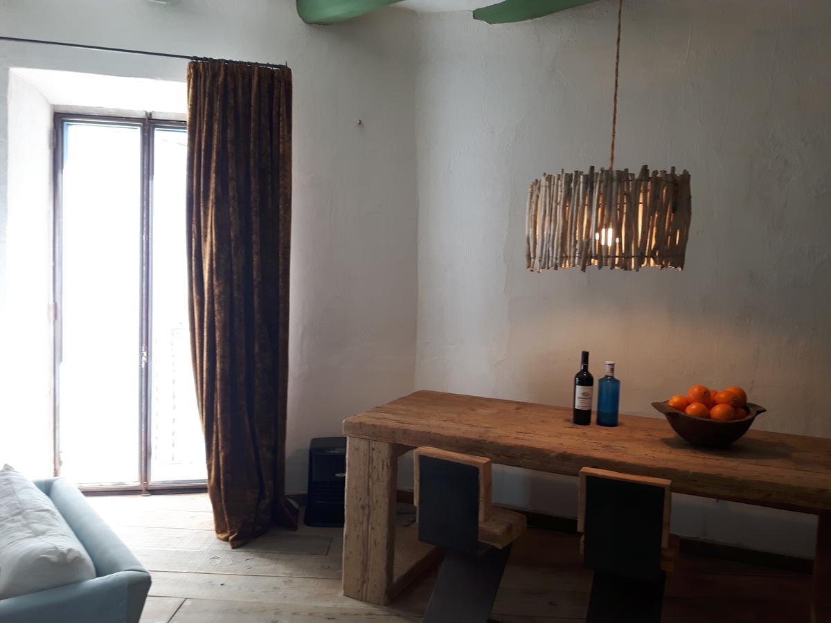 Apartamento Poal-กาดาเกส ภายนอก รูปภาพ